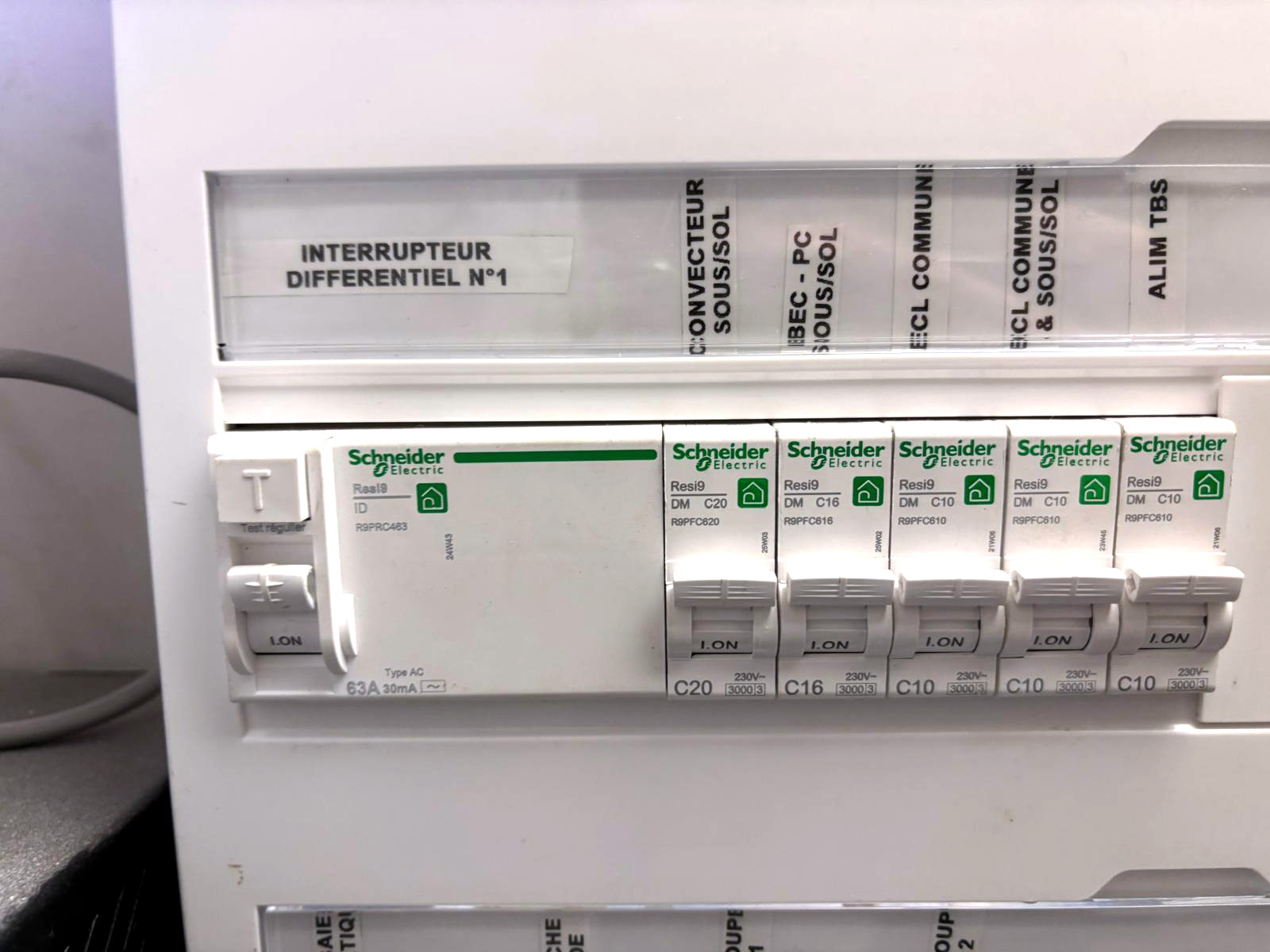 R&eacute;novation &eacute;lectrique d&rsquo;appartements dans le Marais &agrave; Paris : projet LOV MARAIS par SITCF image 2