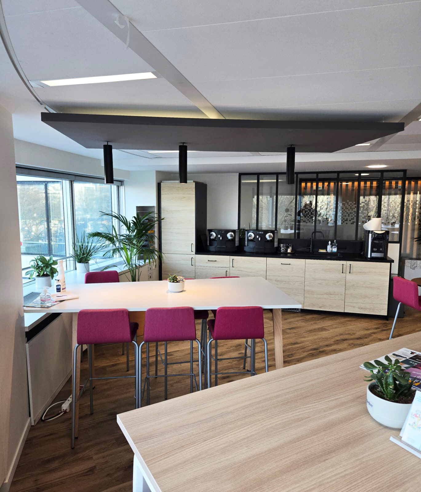 Am&eacute;nagement &eacute;lectrique des bureaux Lagard&egrave;re | SITCF image 6