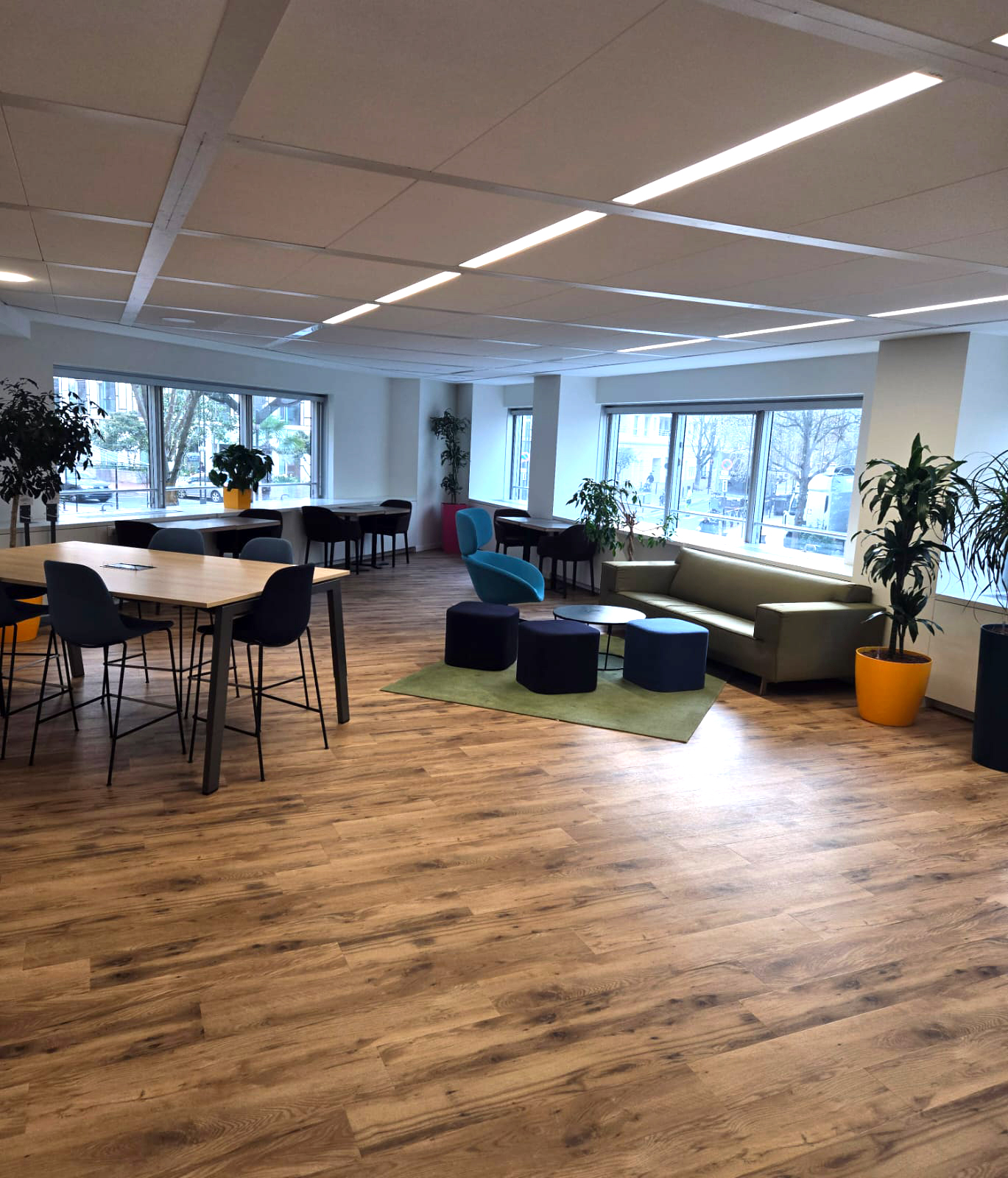 Am&eacute;nagement &eacute;lectrique des bureaux Lagard&egrave;re | SITCF image 13