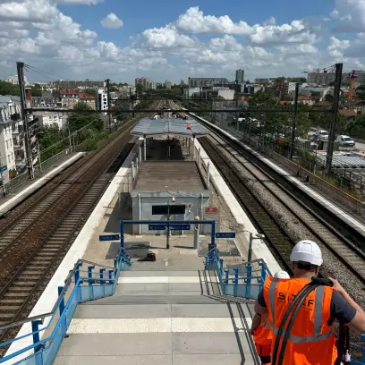 Techniciens SITCF câbles gare Clamart